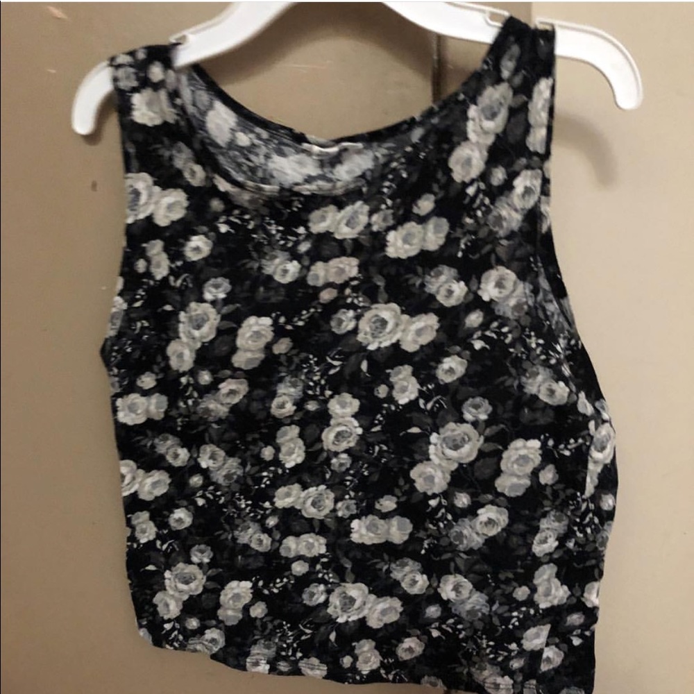 Crop top
